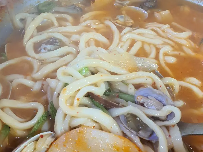 바지락 칼국수의 모습