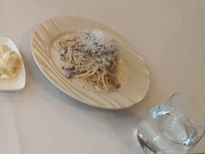 눈처럼 소복이 쌓인 어란 파스타