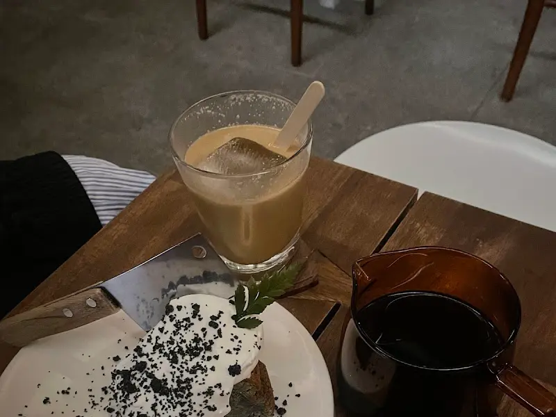 호재의 디저트와 커피