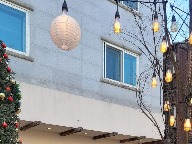 카페거리의 가로등