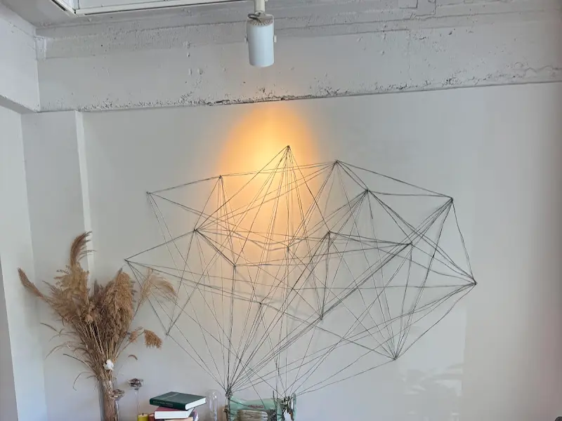 카페 내부의 감각적인 장식