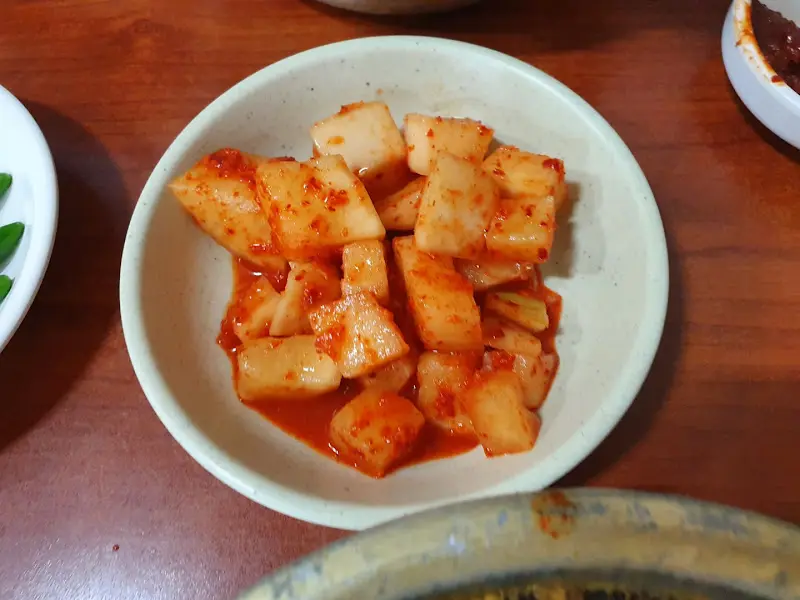 잘 익은 깍두기