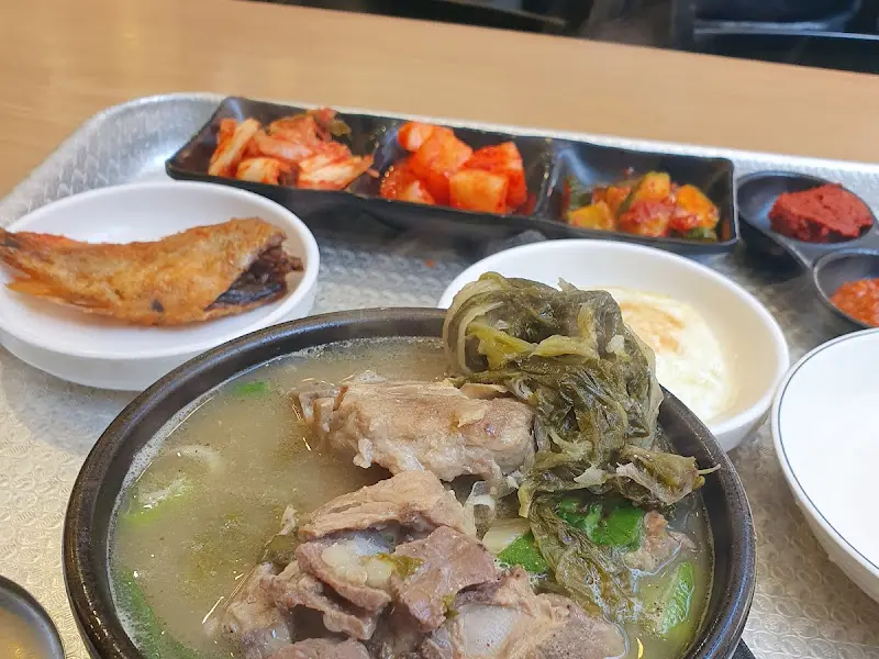 뼈와 살코기의 환상적인 조화