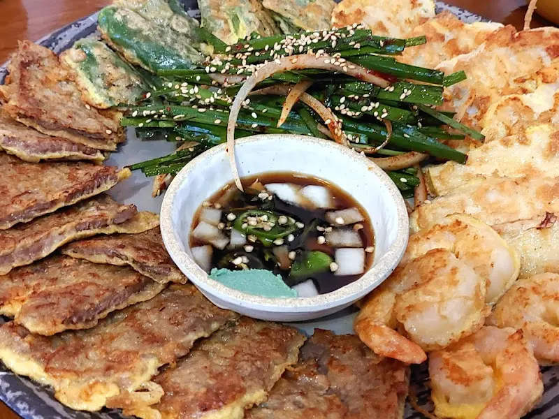 육전 한 상 차림