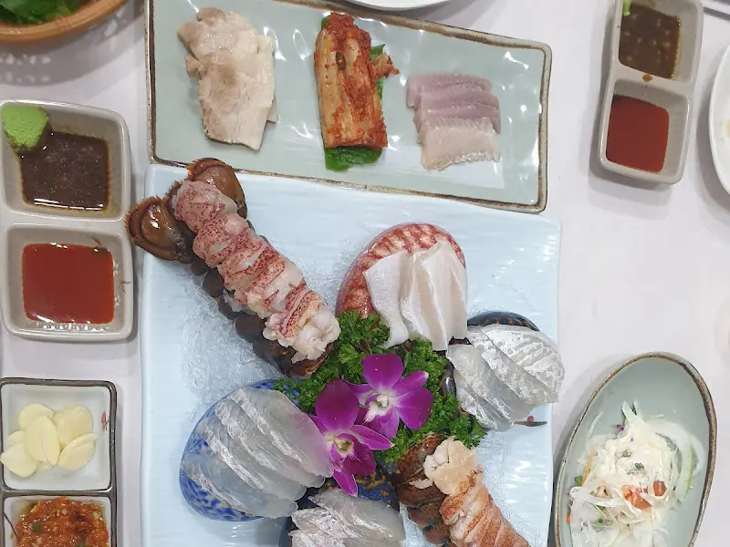 다채로운 해산물 한 상