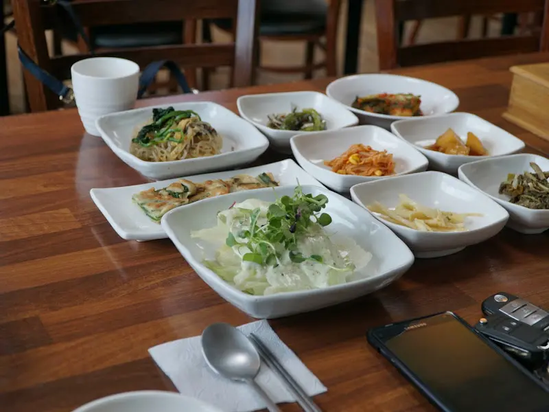 정갈하게 차려진 반찬