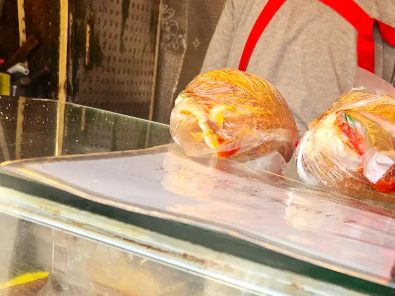 쇼케이스 안의 야채빵