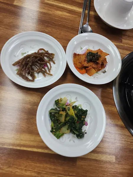 정갈하고 맛깔스러운 반찬들