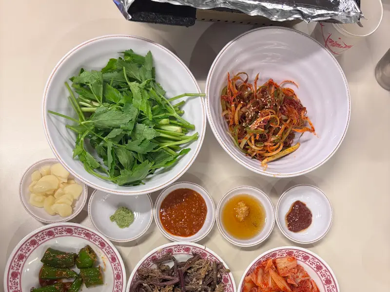 푸짐한 기본 찬