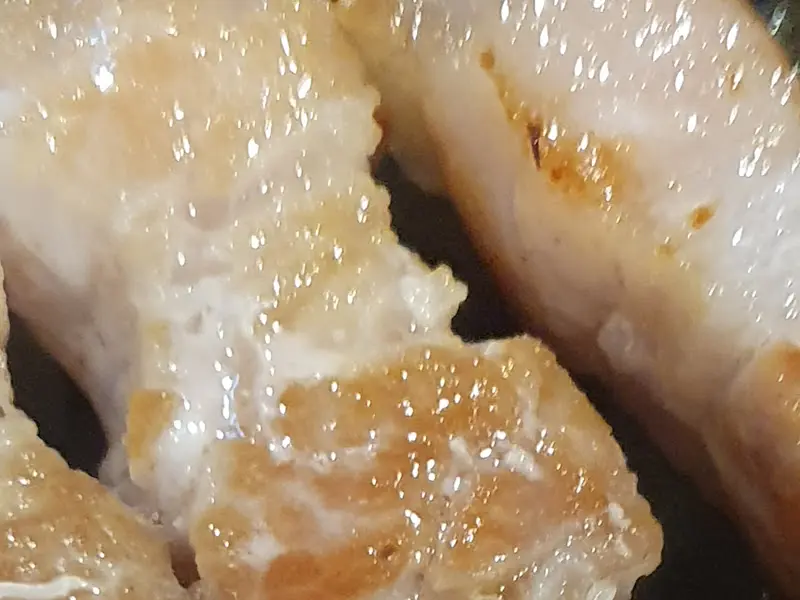 노릇하게 구워진 삼겹살