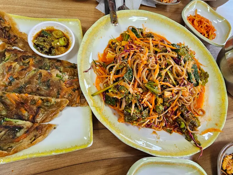 도토리 쟁반국수와 도토리전