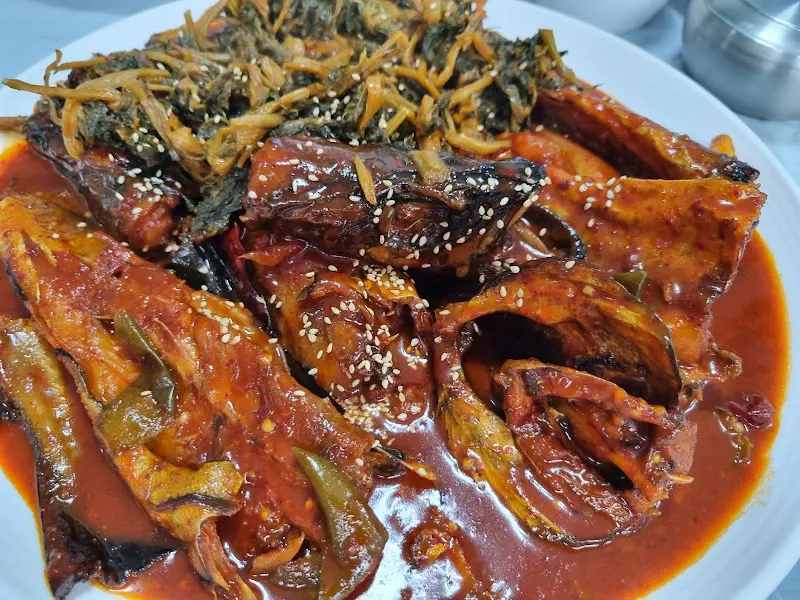 윤기가 흐르는 코다리조림