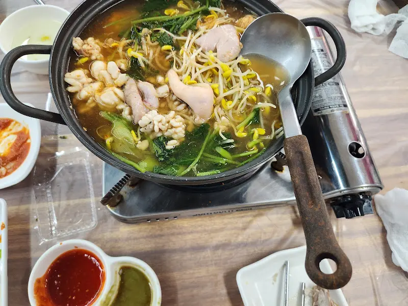 시원한 국물이 일품인 매운탕