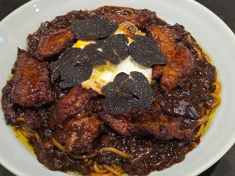 트러플 스테이크 짜장면 상세