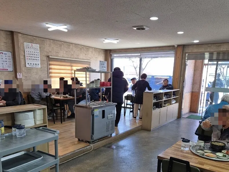 장수돼지국밥 내부 모습