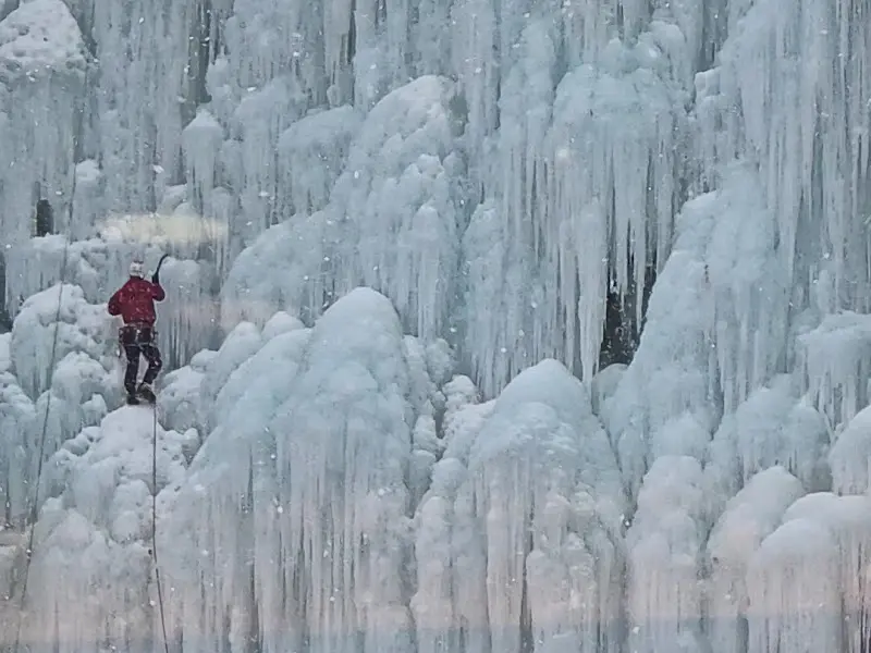 빙벽의 디테일한 모습