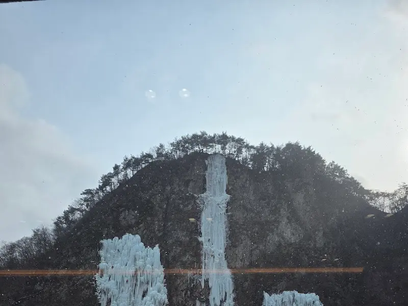 스톤크릭 외부, 텐트가 설치된 모습