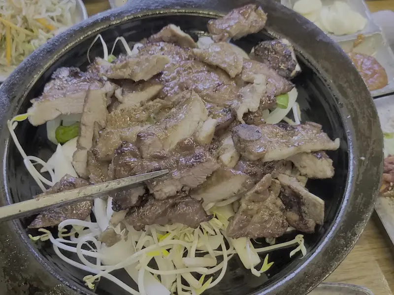 고기 굽는 모습