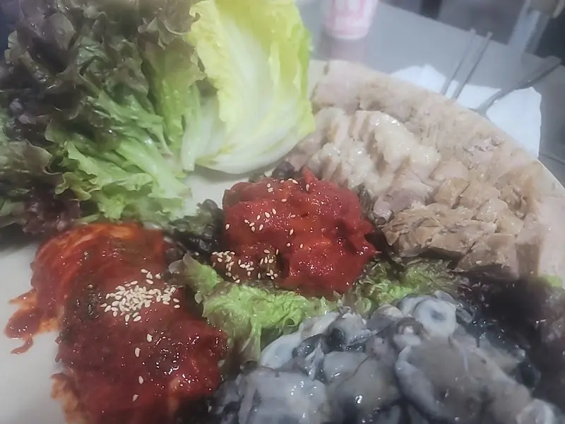 푸짐한 굴보쌈 한 상