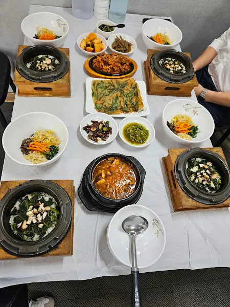 곤드레돌솥정식 한 상 차림