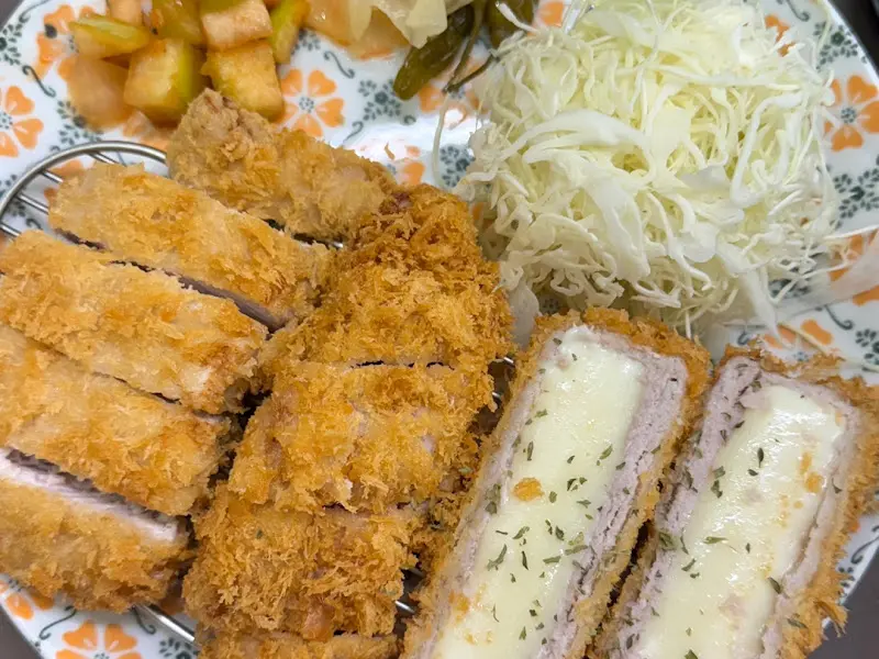 황홀한 비주얼의 치즈카츠