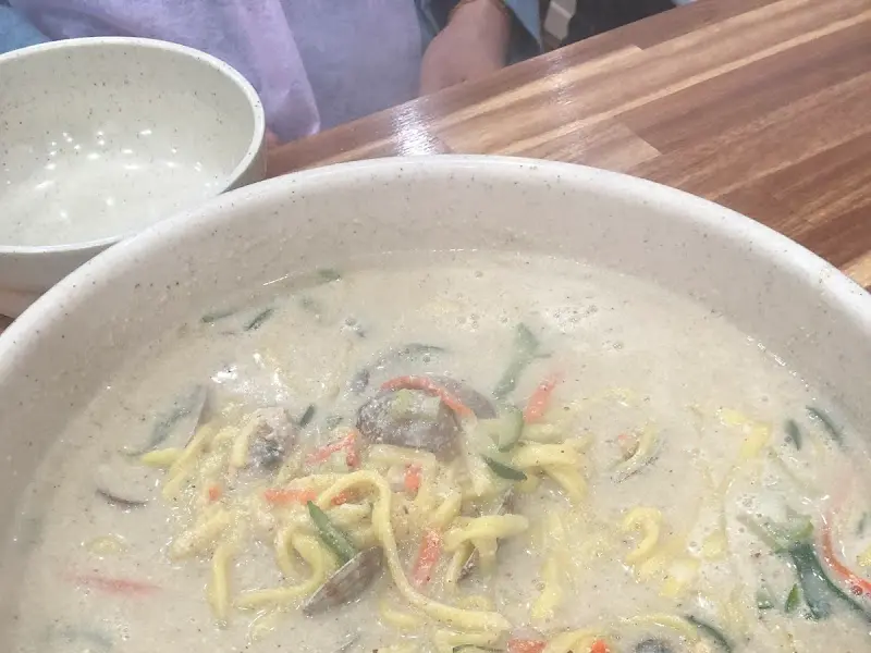 들깨 칼국수의 모습