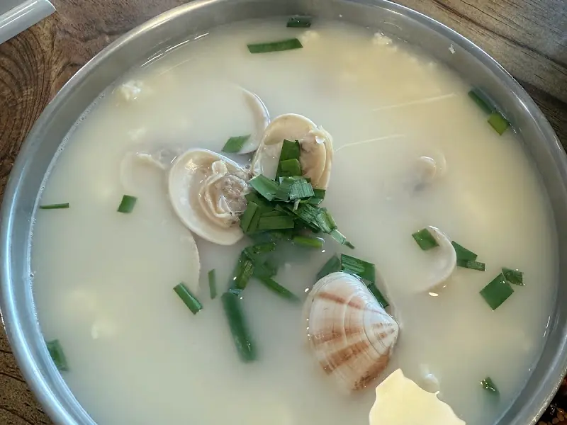 비단조개 순두부탕