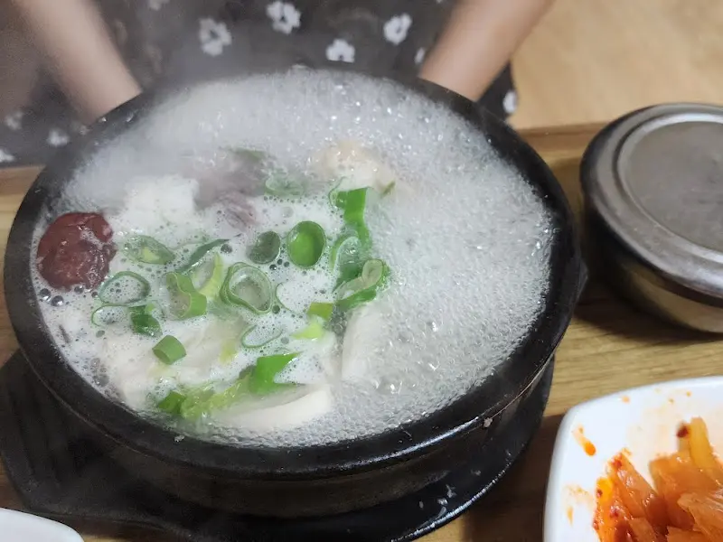 뚝배기에 담긴 국밥