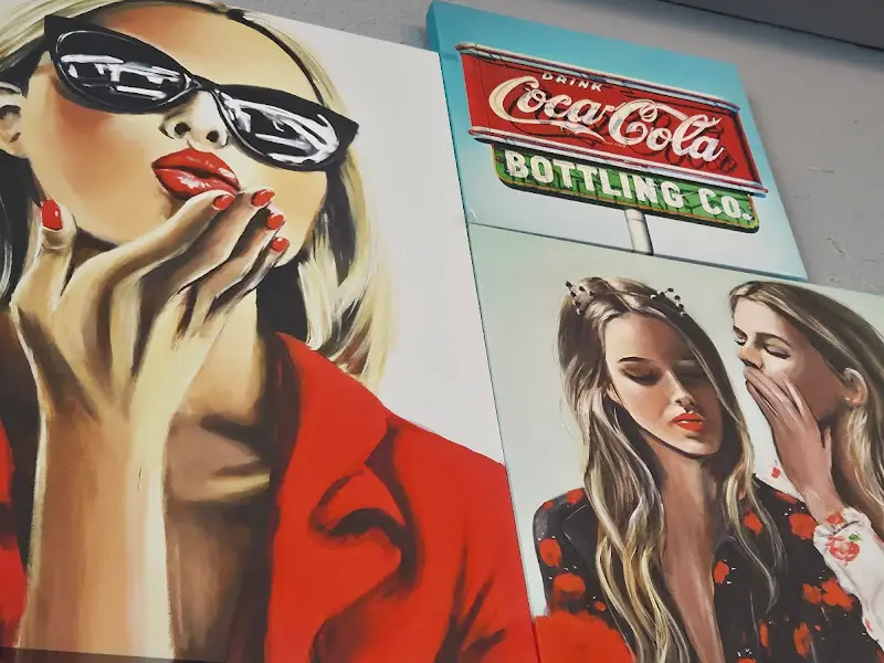 SEMI. AMERICAN DINER 내부 인테리어