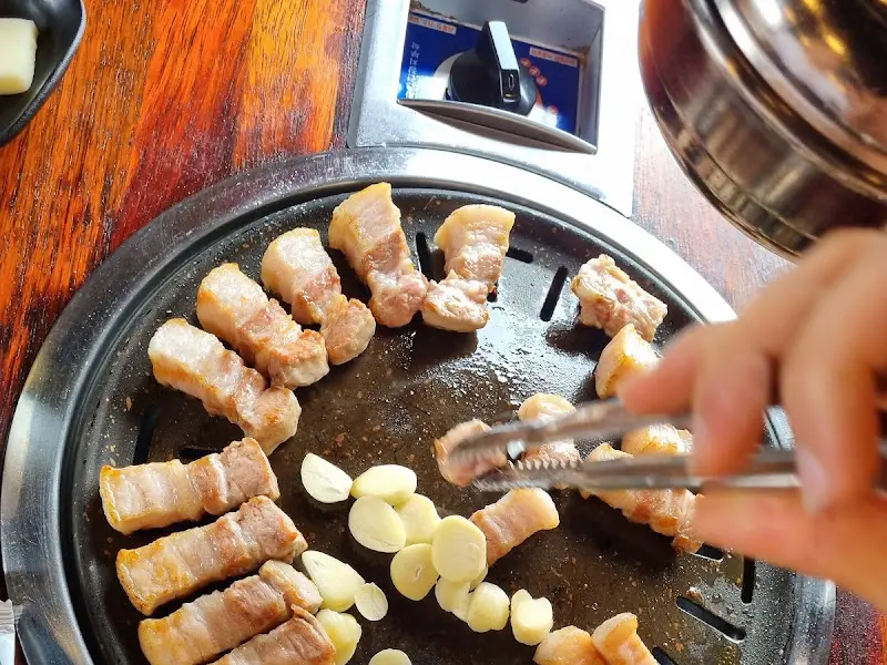 구워주는 흑돼지