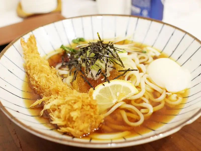 에비텐 붓카케 우동의 비주얼