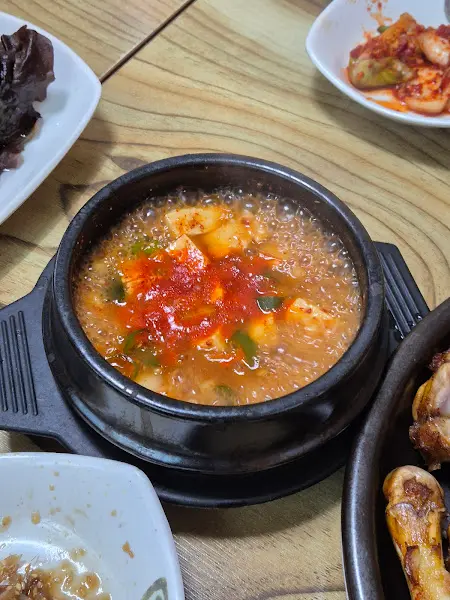 보글보글 끓는 된장찌개