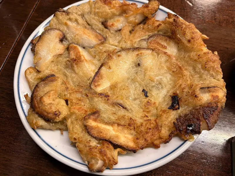 노릇하게 구워진 한판 버섯