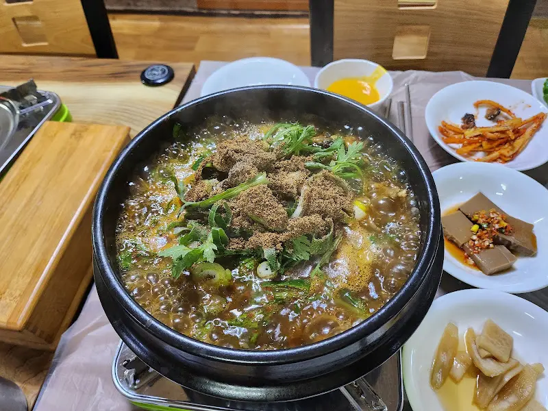 보글보글 끓는 메기탕