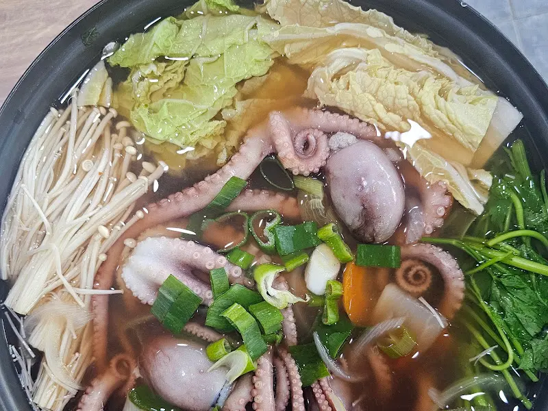 연포탕 재료들의 조화