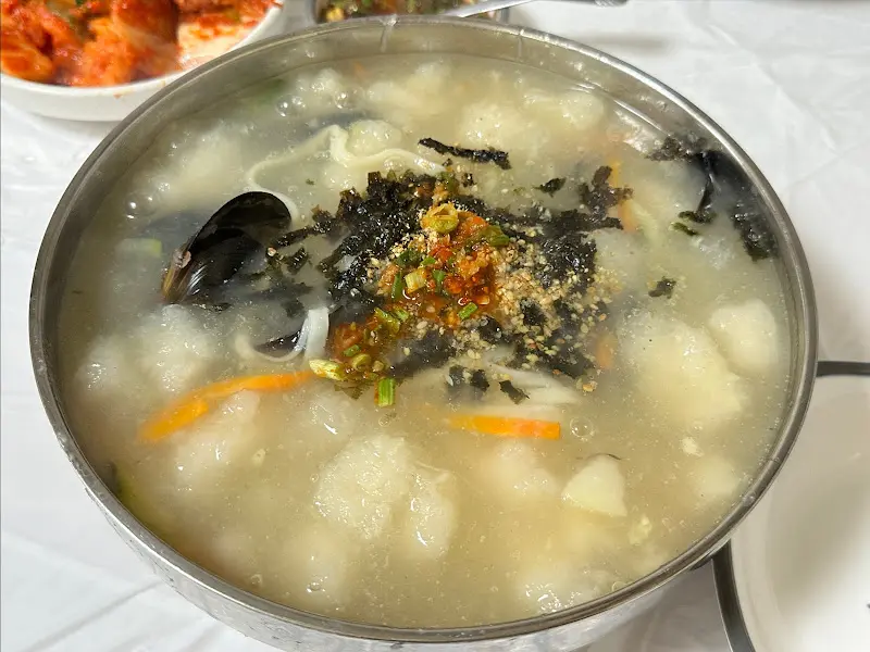 옹심이칼국수 비주얼