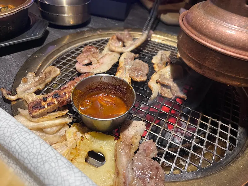 고기 굽는 모습