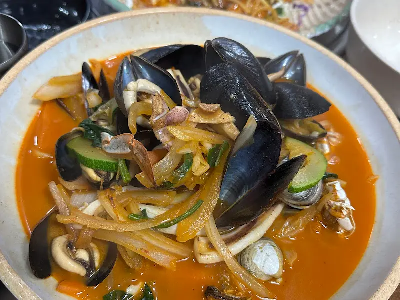 해산물이 푸짐하게 들어간 아산짬뽕