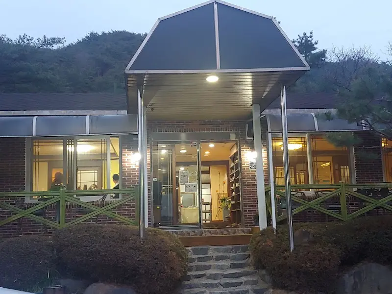 달뫼 식당 외부 전경