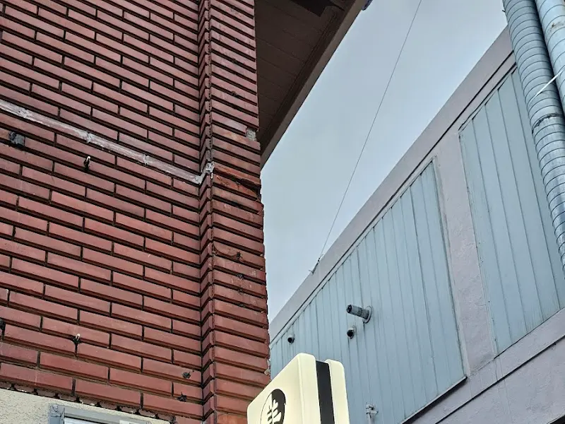 붉은 벽돌 외관