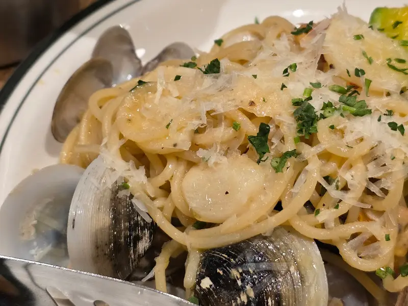 바질 파케리 파스타