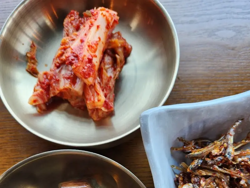 보기 좋게 담긴 김치