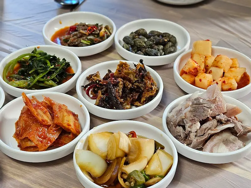 정갈한 밑반찬 클로즈업