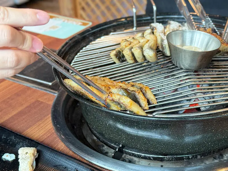 장어 굽는 모습