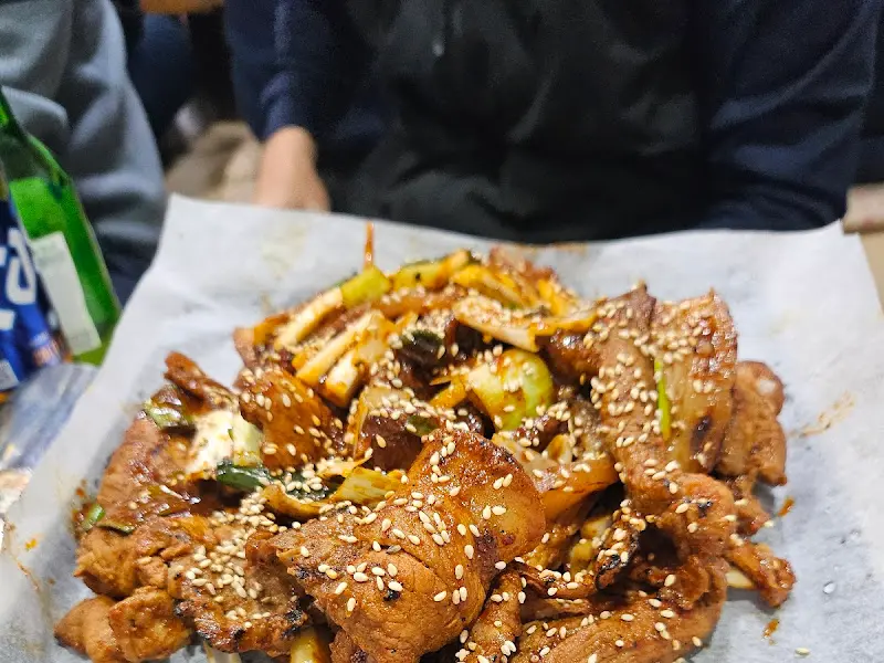 푸짐한 돼지불고기 한 상