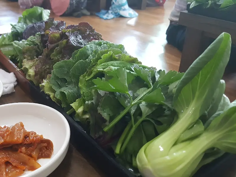 신선한 쌈 채소