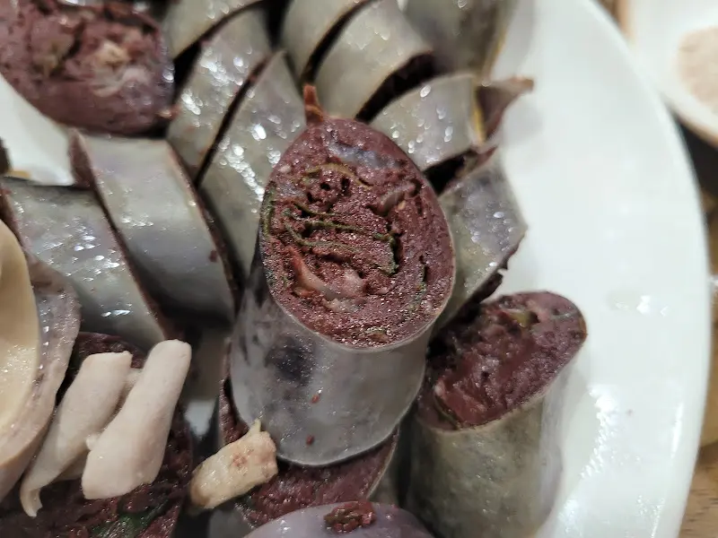 윤기가 흐르는 피순대