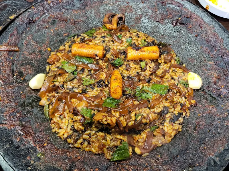 볶음밥에 그려진 귀여운 스마일