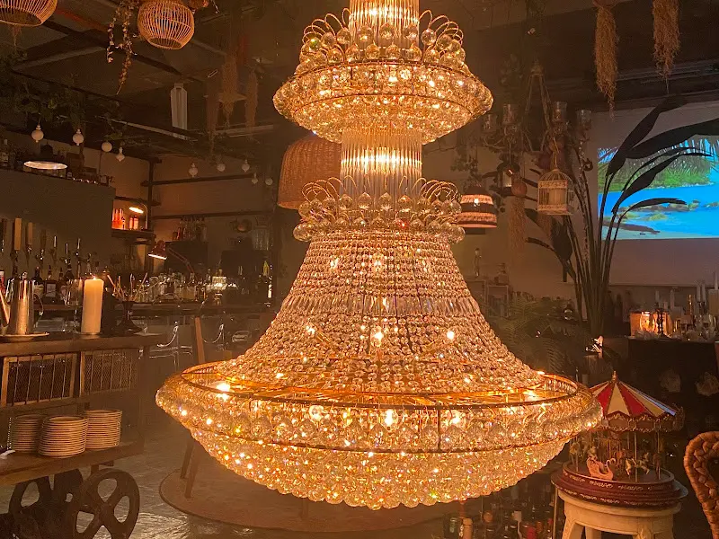 화려한 샹들리에