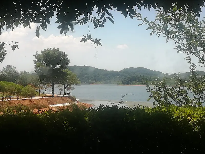 고마제 저수지 풍경